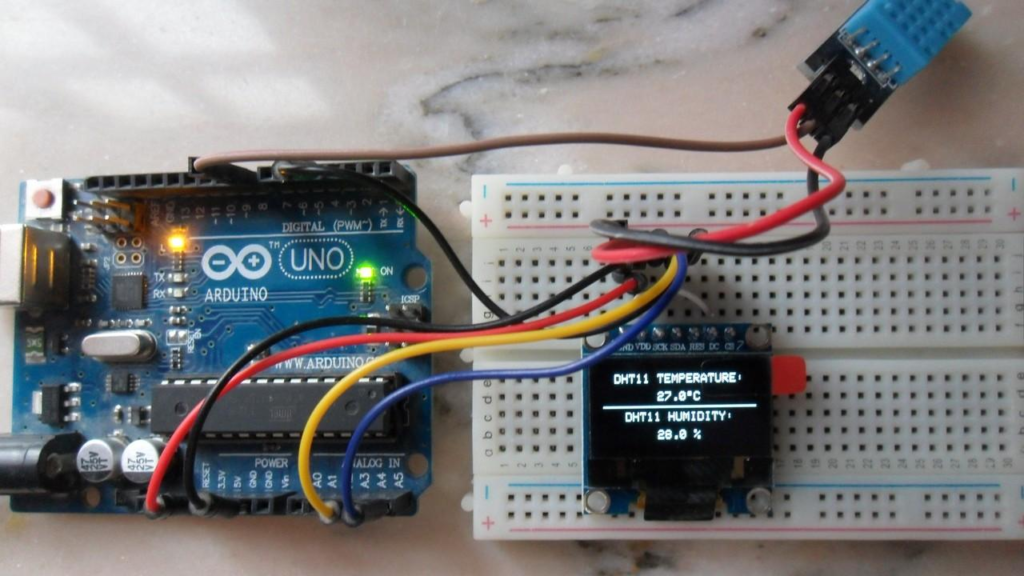 Arduino DHT11 Temperature Monitoring System Project