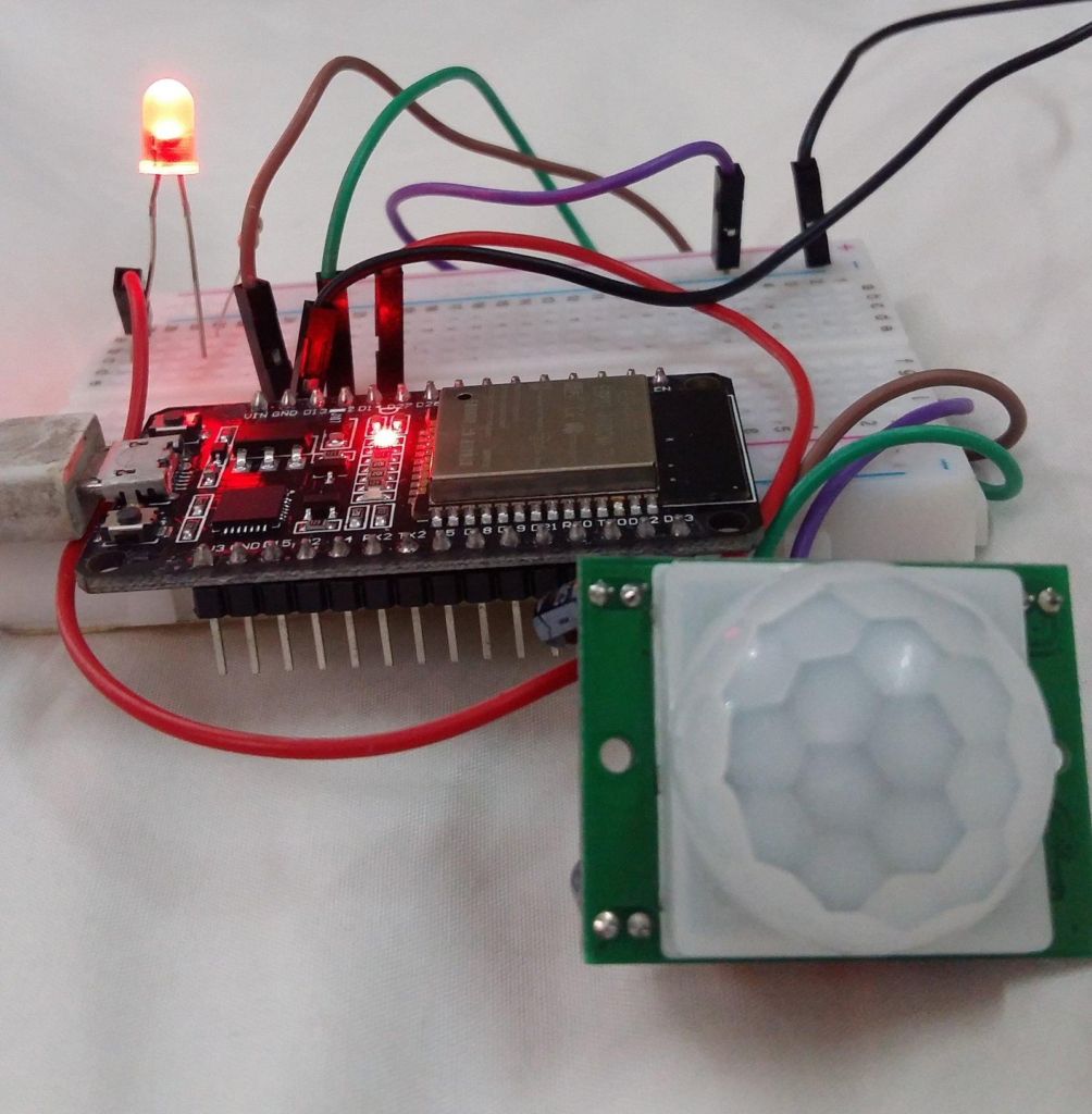 ESP32 LDR Sensor Project ESP32 LDR Sensor Project